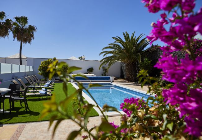 Villa in Playa Blanca - 108 - Casa Hawkeshead (LH108) Villa in Playa Blanca - 108 - Casa Hawkeshead (LH108)