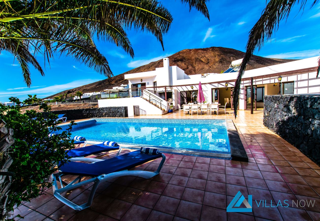 Villa in Playa Blanca - 113 - Villa Montana (LH113)