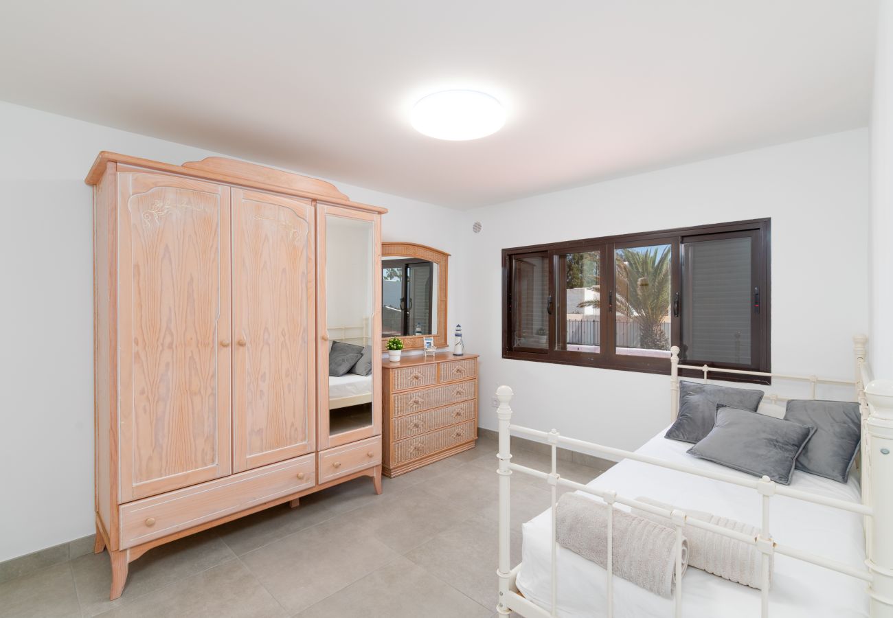 Villa in Playa Blanca - 114 - Villa Michelle (LH114)