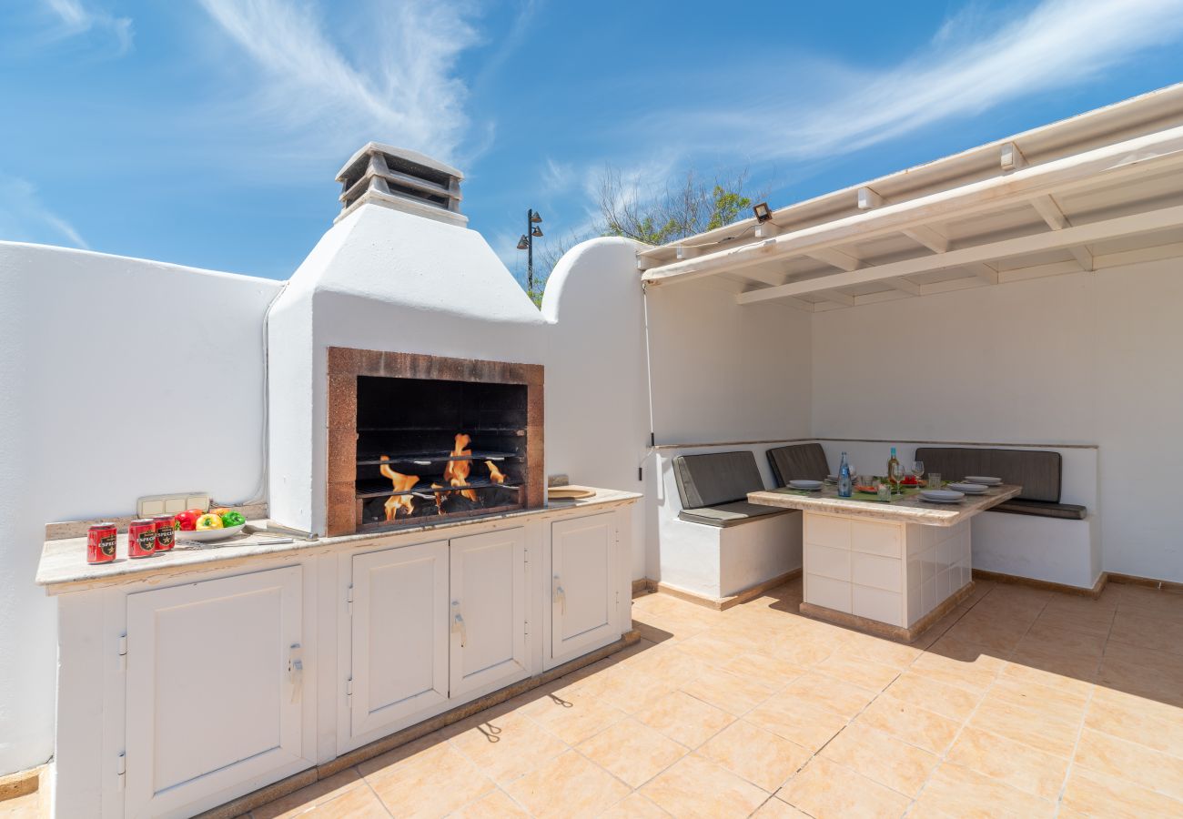 Villa in Playa Blanca - 114 - Villa Michelle (LH114)