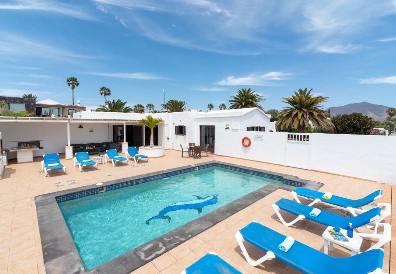 Villa in Playa Blanca - 114 - Villa Michelle (LH114)