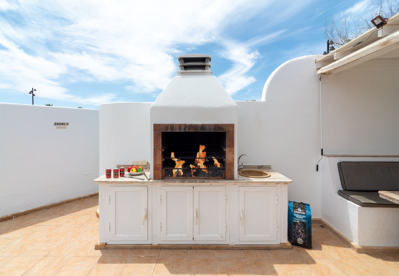 Villa in Playa Blanca - 114 - Villa Michelle (LH114)
