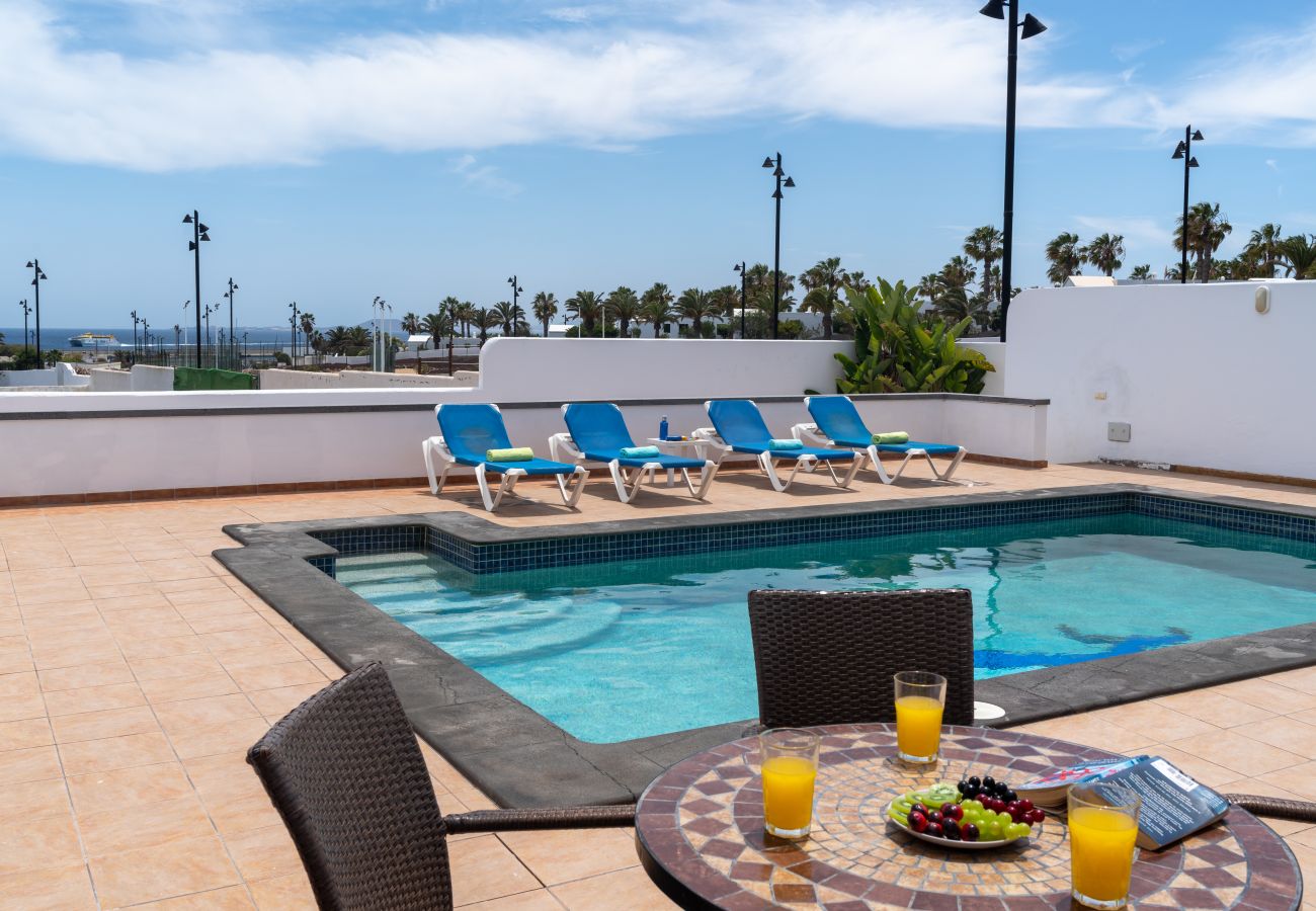 Villa in Playa Blanca - 114 - Villa Michelle (LH114)