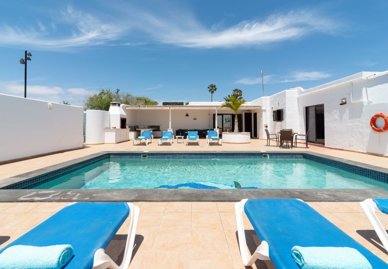 Villa in Playa Blanca - 114 - Villa Michelle (LH114)