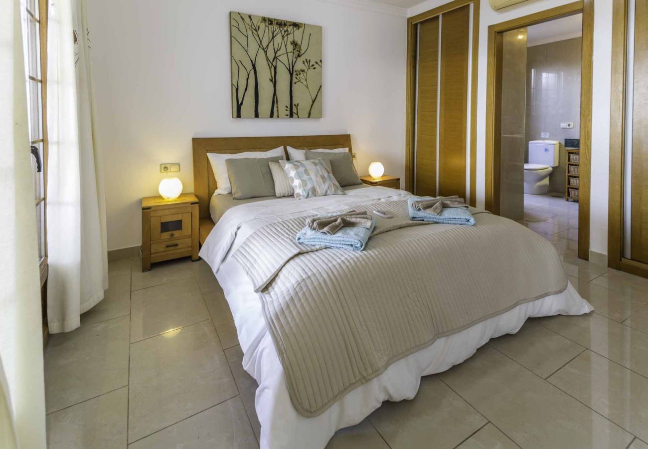 Villa in Playa Blanca - 122 - Villa Azure (LH122)