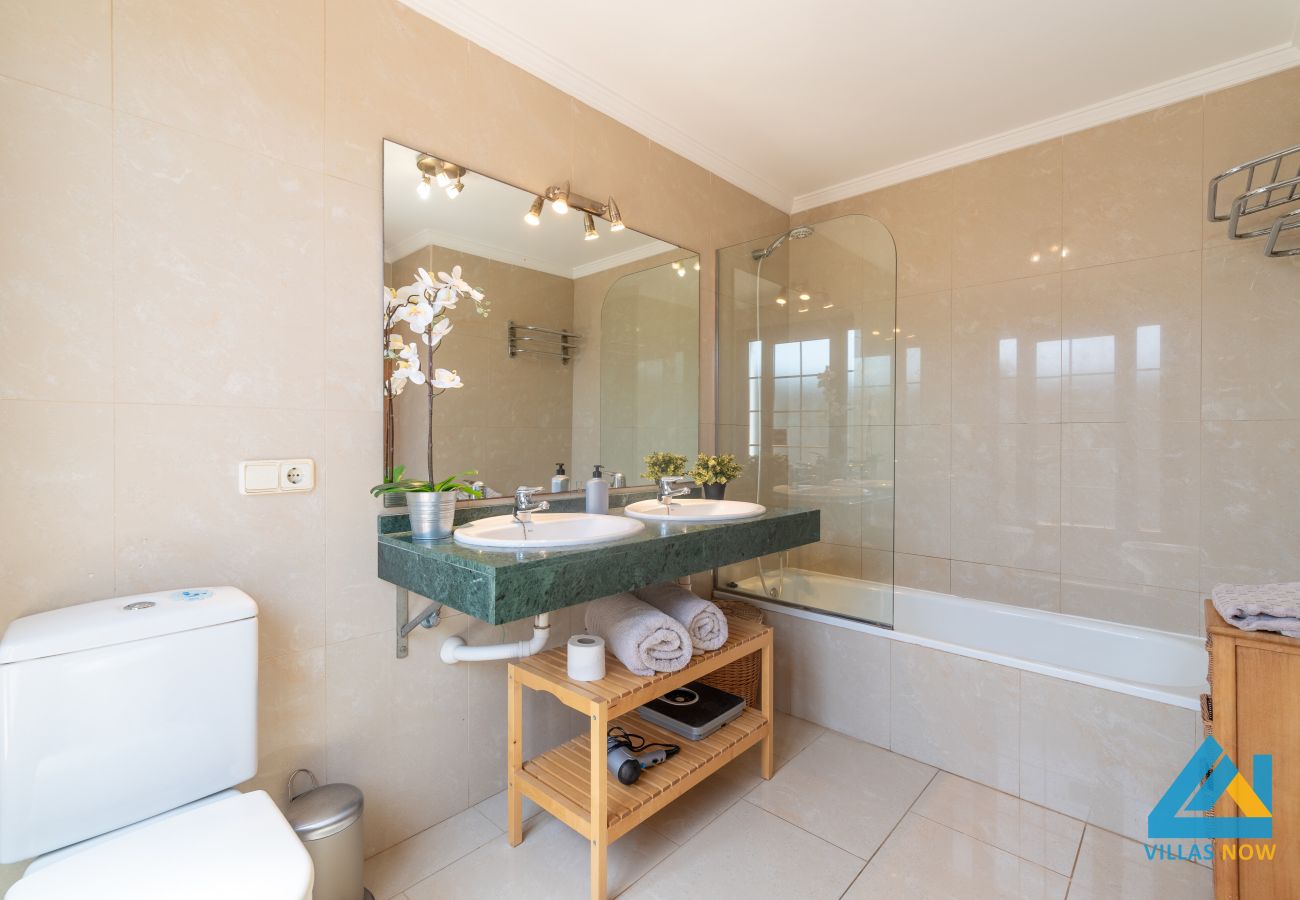 Villa in Playa Blanca - 122 - Villa Azure (LH122)