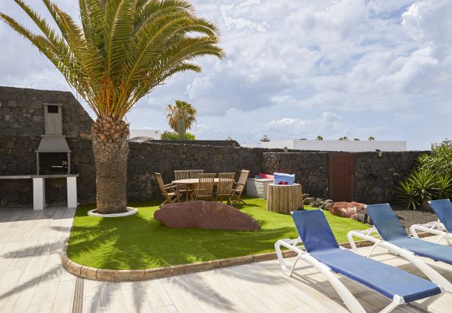 Villa in Playa Blanca - 133 - Villa Del Sol (LH133) Villa in Playa Blanca - 133 - Villa Del Sol (LH133)