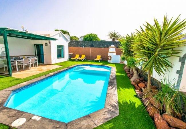 Villa Los Arcos  - Swimming Pool 