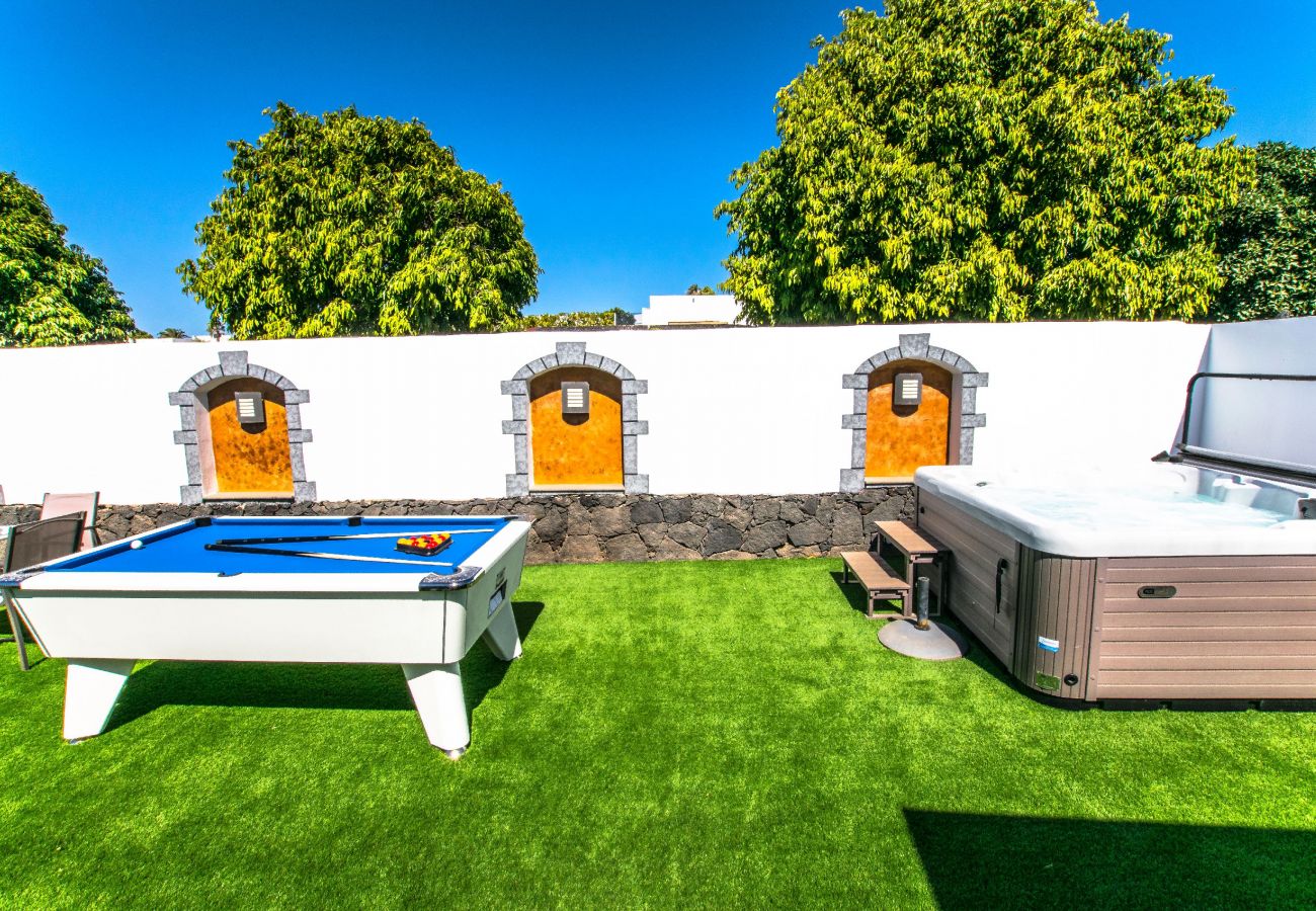 Villa Los Arcos - Hot Tub & Pool Table 