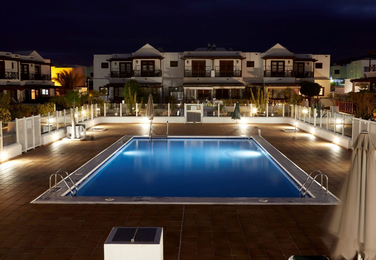 Villa Vistamar (LH165) - Evening Pool View 