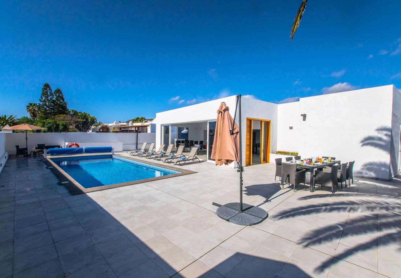 Villa in Playa Blanca - 215 - Villa Rossa (LH215)