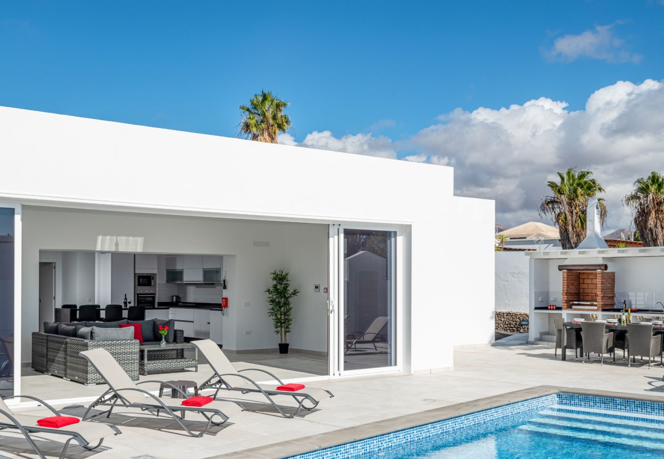 Villa in Playa Blanca - 215 - Villa Rossa (LH215)