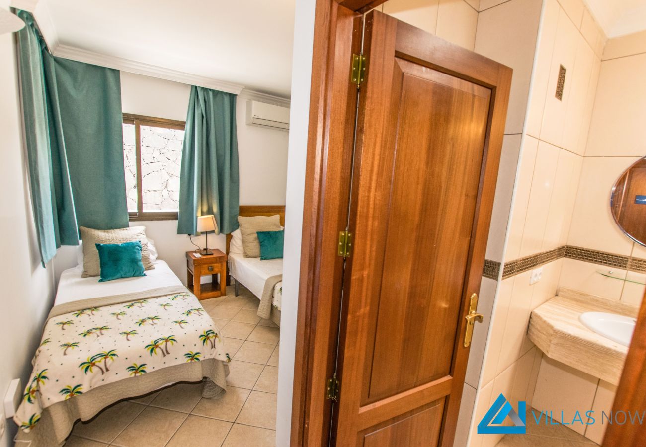 223 - Villa Ventura - Twin Bedroom with Air Conditioning 