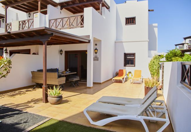 Villa/Dettached house in Playa Blanca - 225 - Villa Doyle (LH225)