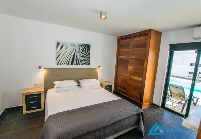 Villa Ibiza - Master Bedroom 