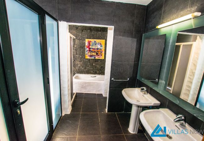Villa Ibiza - Bathroom