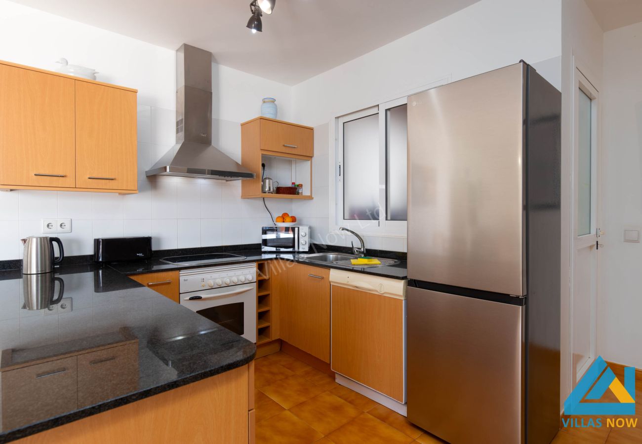 Casa Blanca - Kitchen