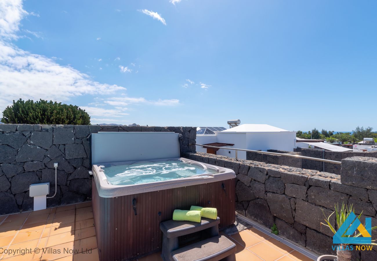 Villa in Playa Blanca - 286 - Vista Lobos 11 (LH286)