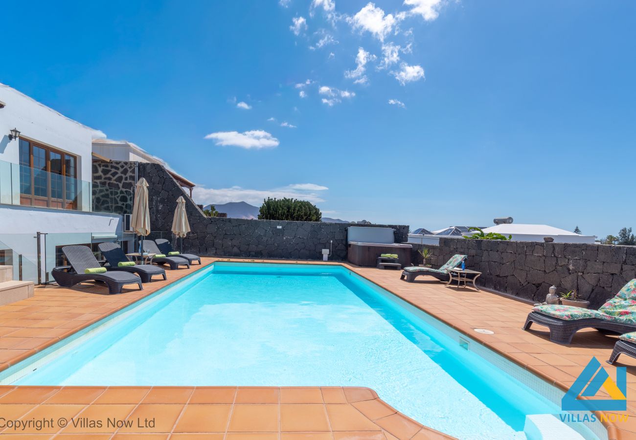 Villa in Playa Blanca - 286 - Vista Lobos 11 (LH286)