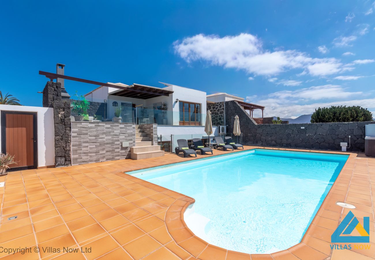 Villa in Playa Blanca - 286 - Vista Lobos 11 (LH286)