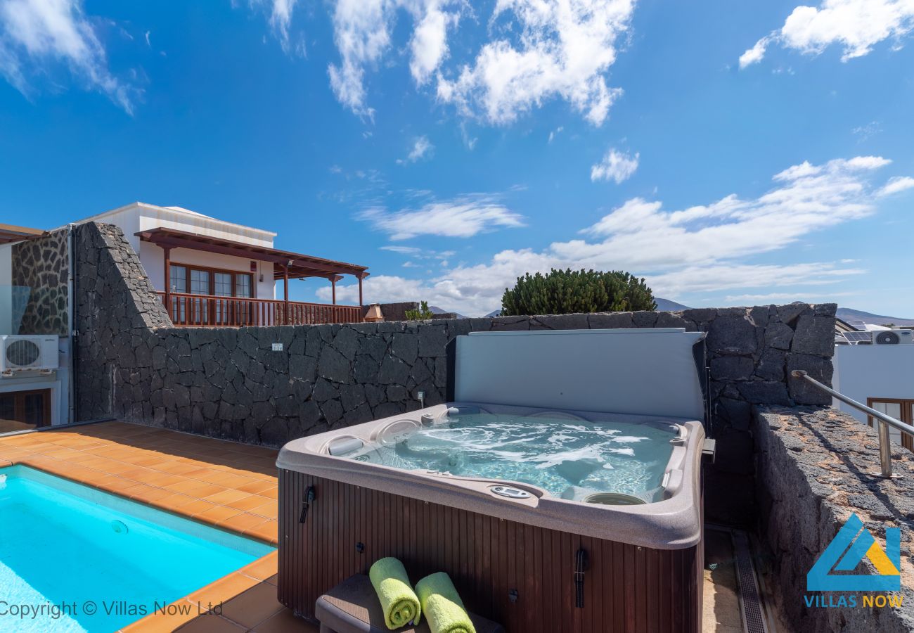 Villa in Playa Blanca - 286 - Vista Lobos 11 (LH286)