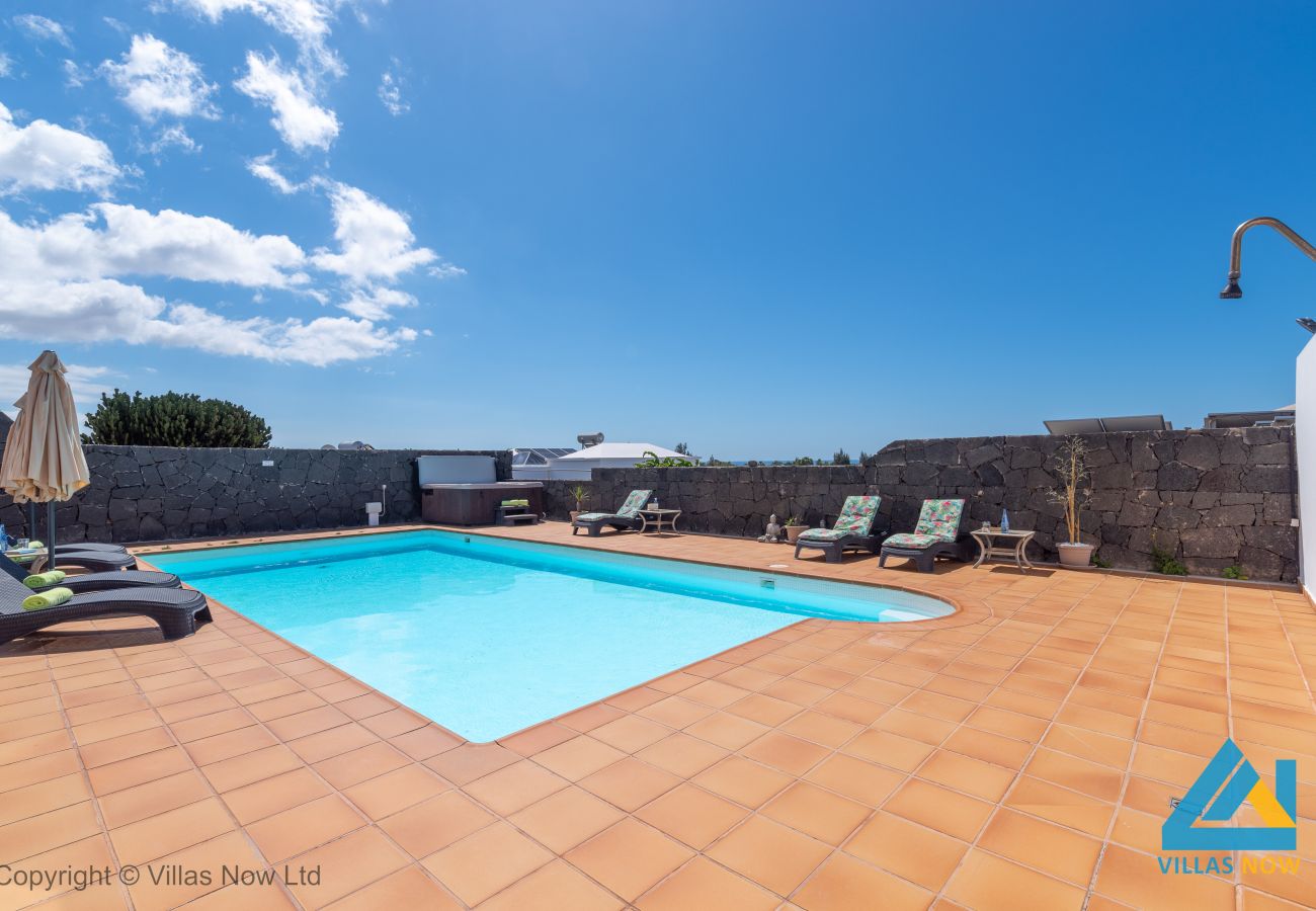 Villa in Playa Blanca - 286 - Vista Lobos 11 (LH286)